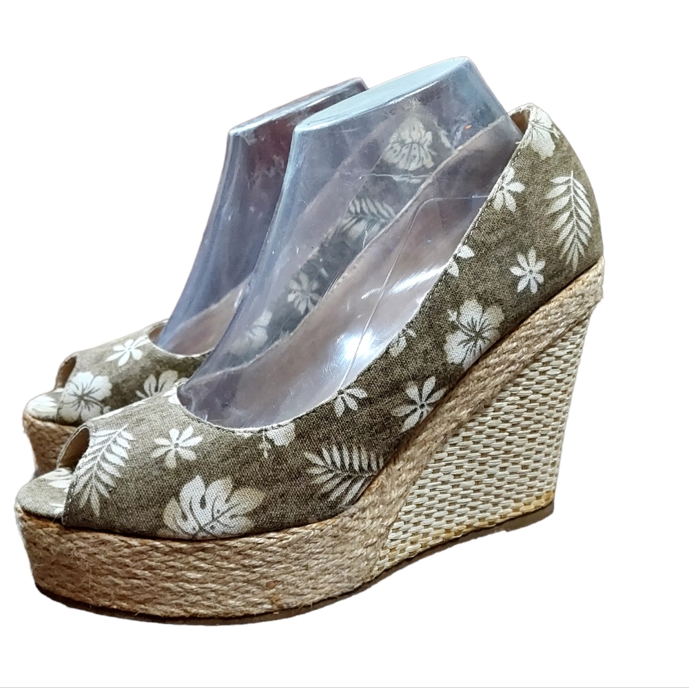 Nomad Shoes 9 4.5" Heels Green Floral Espadrill Wedge. (0347)
